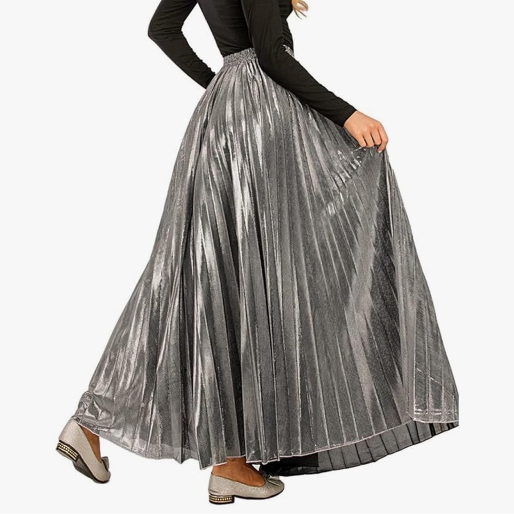 Black and Silver Pleated Skirt Size XXL - Picture 7 of 7